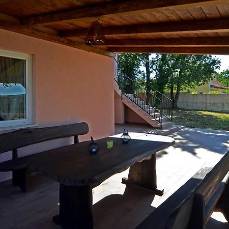 Vanessa House Villa *